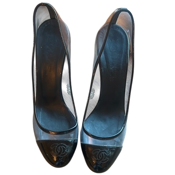 CHANEL Shoes - CHANEL Black Patent Leather & Clear PVC Cap Toe Pumps – Iconic CC Logo size 39
